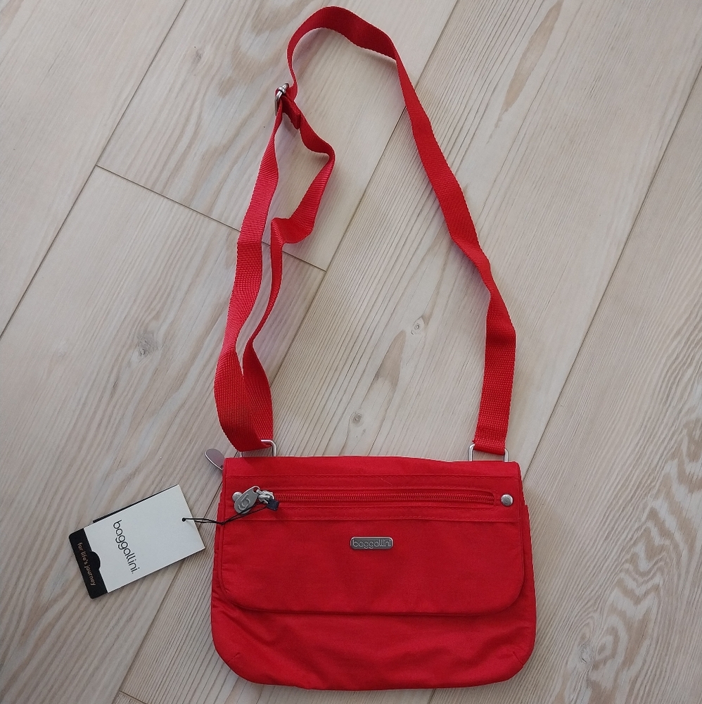 NWT Baggallini Flap 2 It Crossbody Bag
